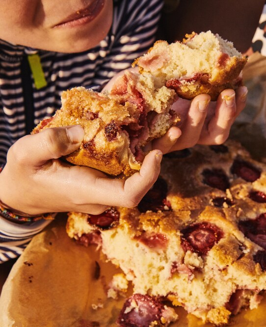 Alison Roman's Old Fashioned Strawberry Cake
