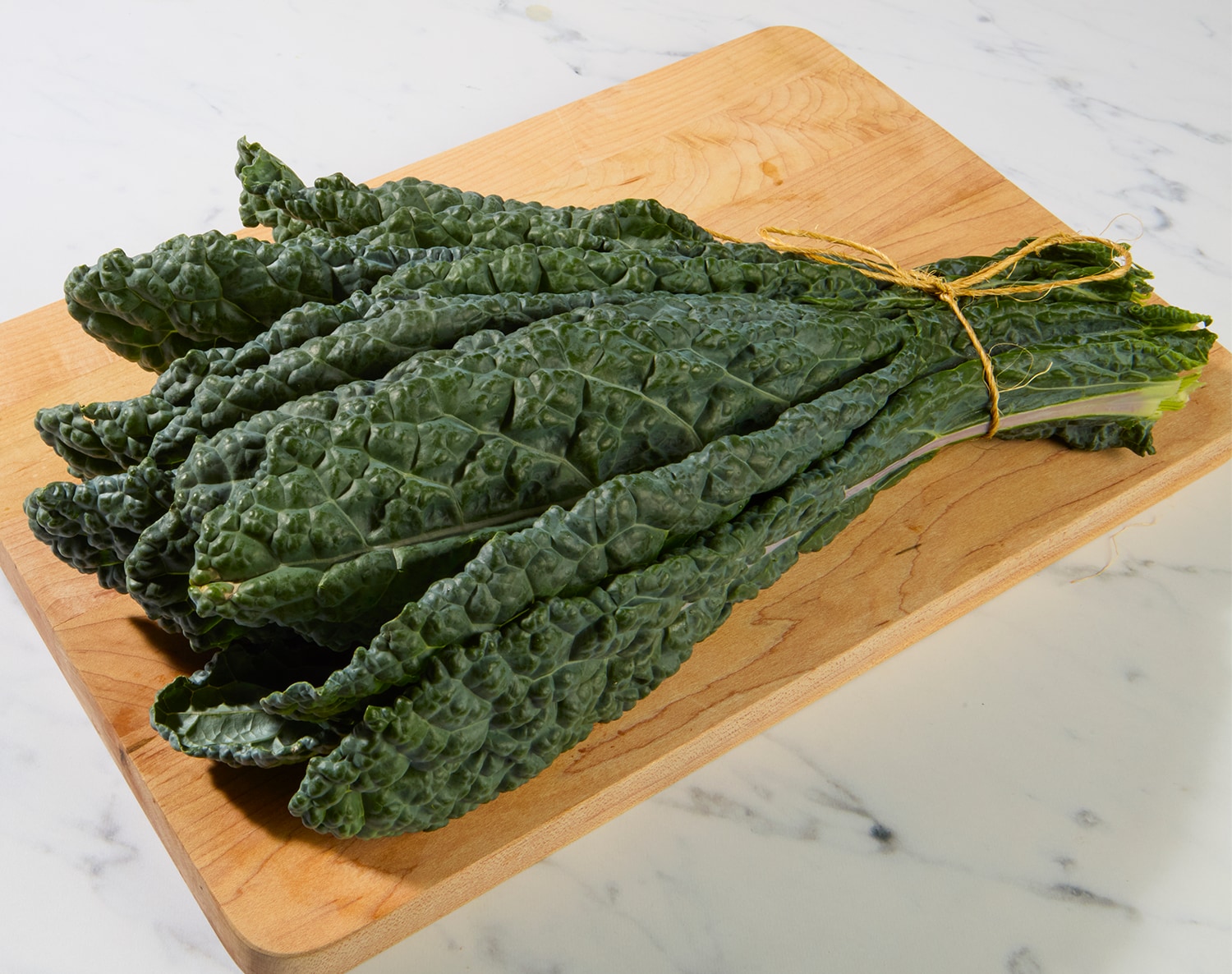 Organic Lacinato Kale, image 2 of 2 slides
