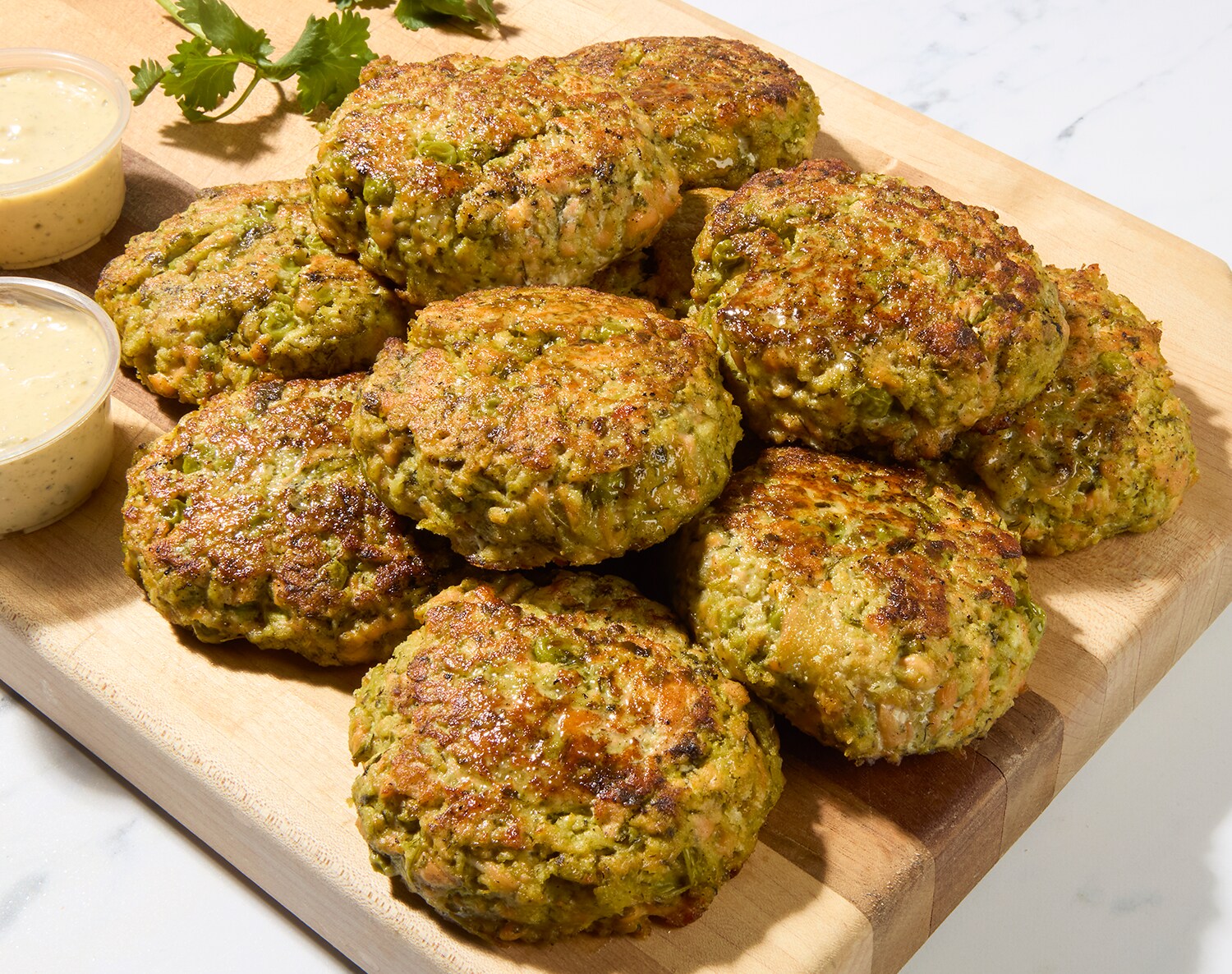 FreshDirect Salmon Cakes w/ Tartar Sauce, Family Size, image 2 of 2 slides