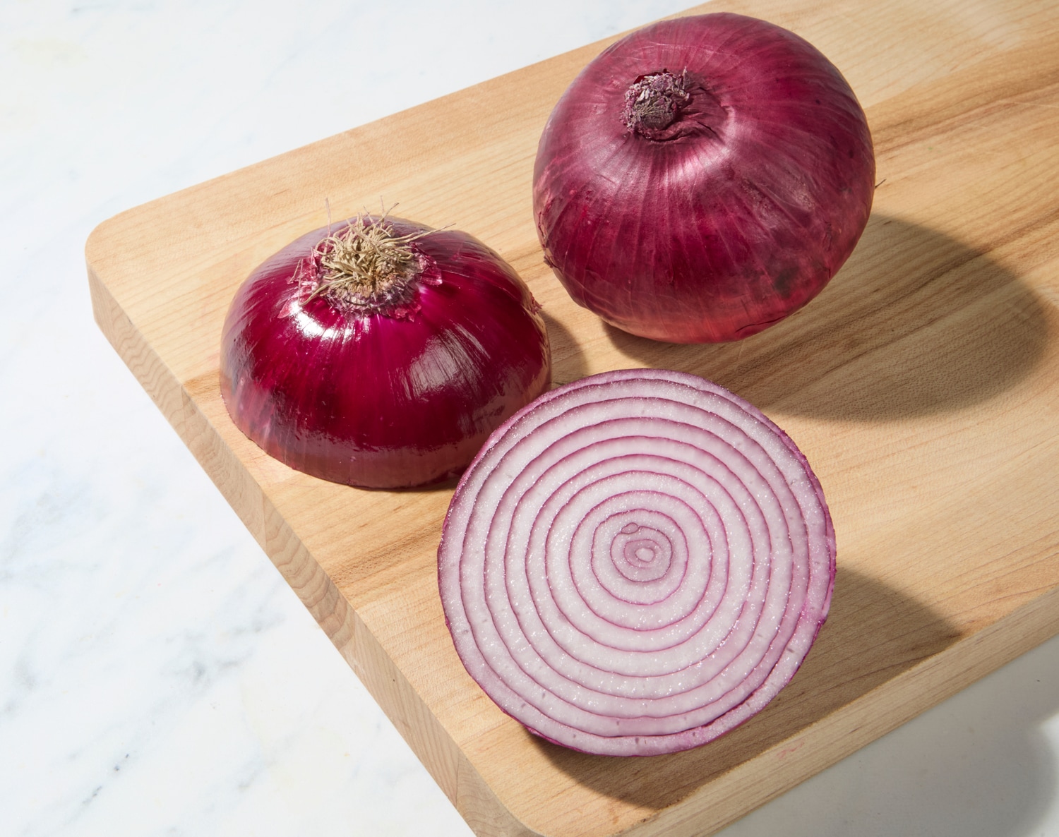 Red Onion, Large, image 2 of 2 slides