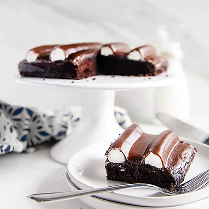 Sanders Party Size Chocolate Bumpy Cake, image 2 of 2 slides