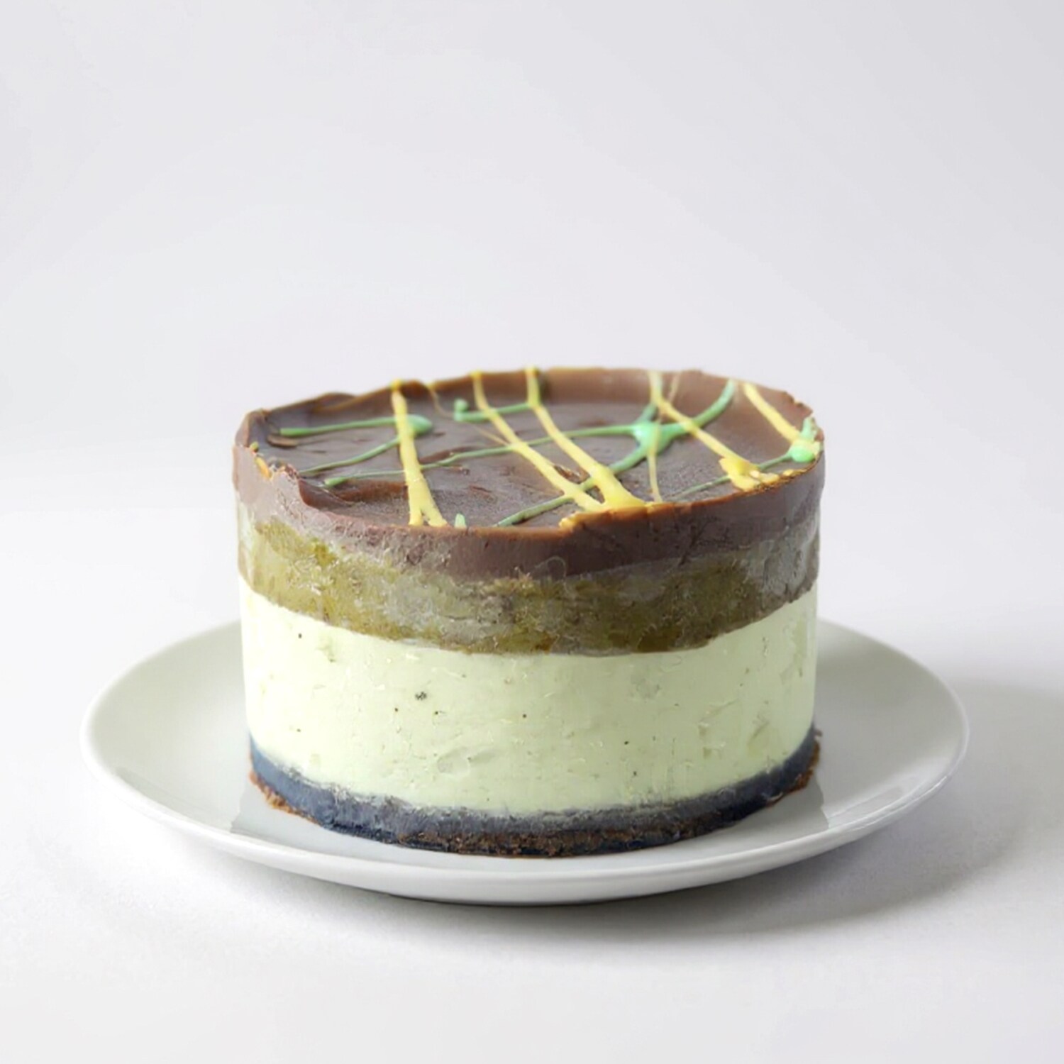 L'amour de Paris Dubai Chocolate Mini Cake, Frozen