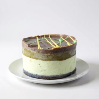 L'amour de Paris Dubai Chocolate Mini Cake, Frozen