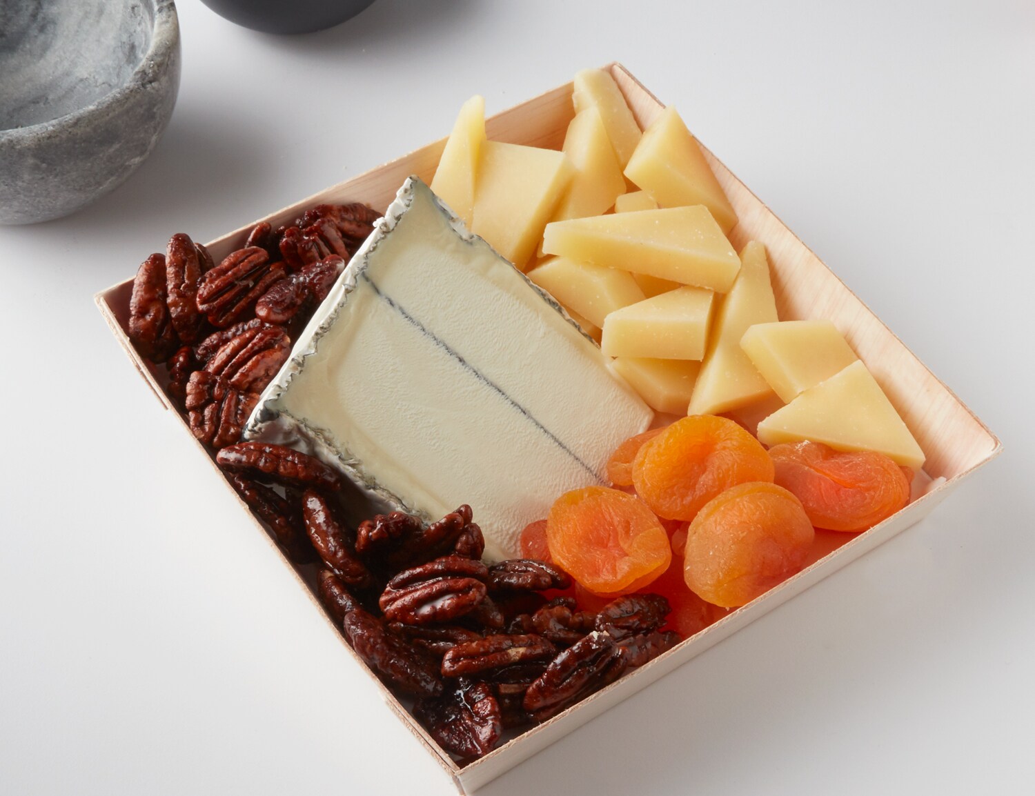FreshDirect Humboldt Fog Chèvre and Piave Vecchio Cheese Board