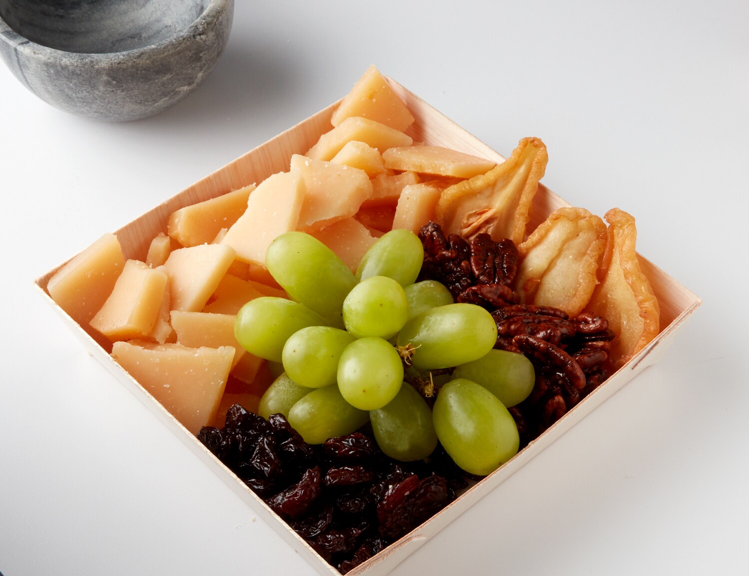 FreshDirect Gouda & Fruit Board