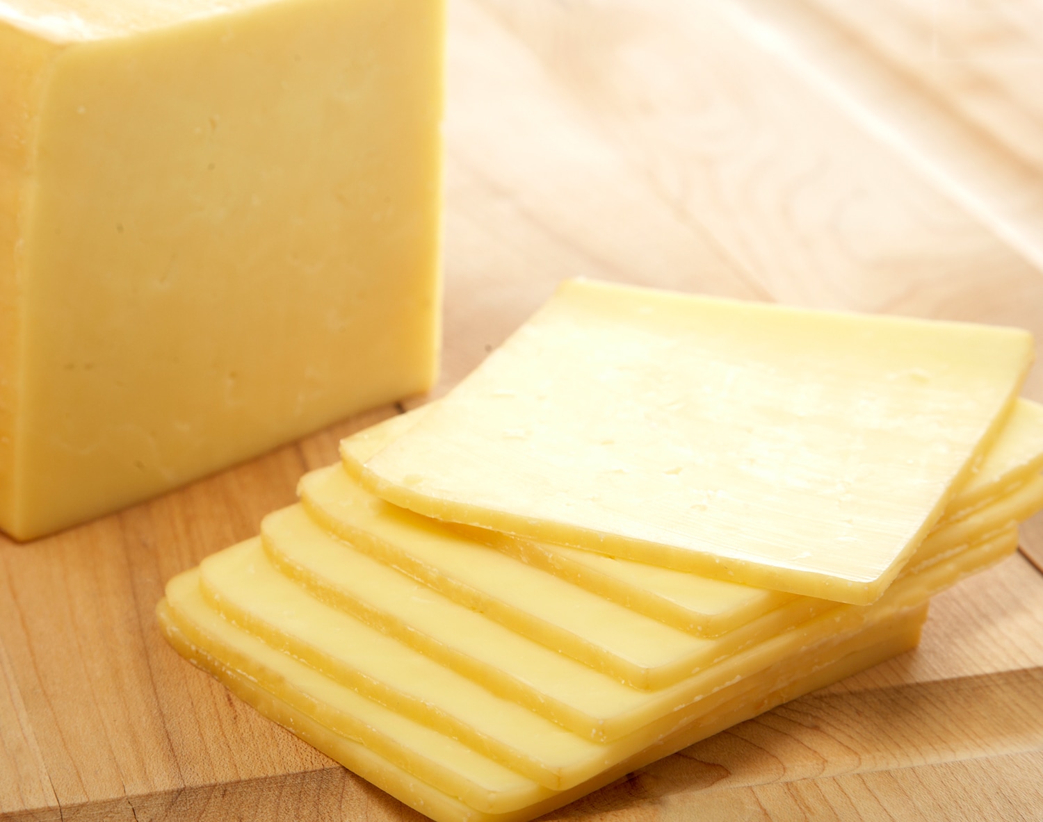 Grafton Village Cheese Company Maple Smoked Cheddar, image 1 of 2 slides