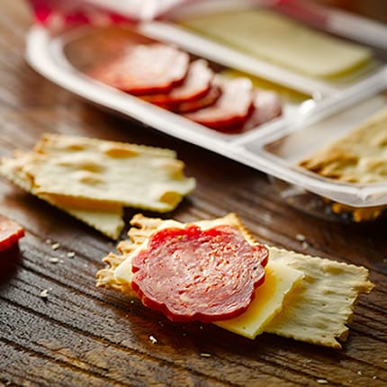 Olli Salumeria Pepperoni Mozzarella, Snack Pack, image 2 of 2 slides