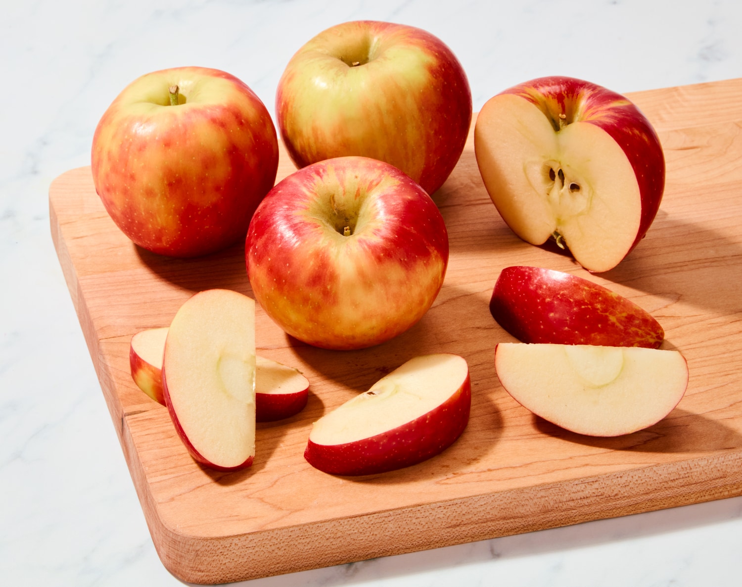 Honeycrisp Apples, image 2 of 2 slides