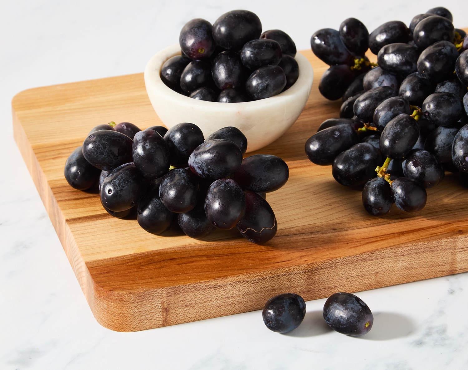 Black Seedless Grapes, image 2 of 2 slides