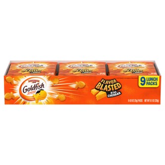 Goldfish Flavor Blasted Crackers Multi-Packs, Extra Cheddar