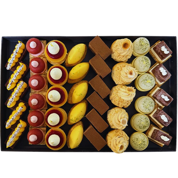 Laboratoire Curty's Deluxe Sweet Platter Mini Petits Fours  