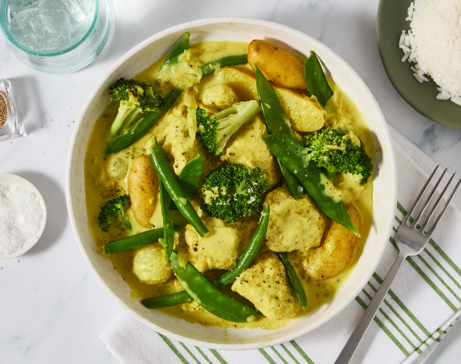 FreshDirect Thai-Style Chicken and Vegetable Curry, Single Serving Meal, image 2 of 2 slides
