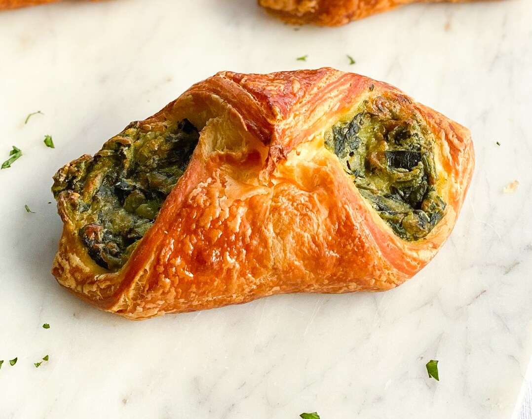 C'est Gourmet Take & Bake Spinach & Swiss Croissants, Frozen