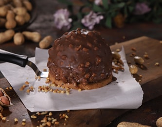 L'amour de Paris Hazelnut Chocolate Mini Cake, Frozen
